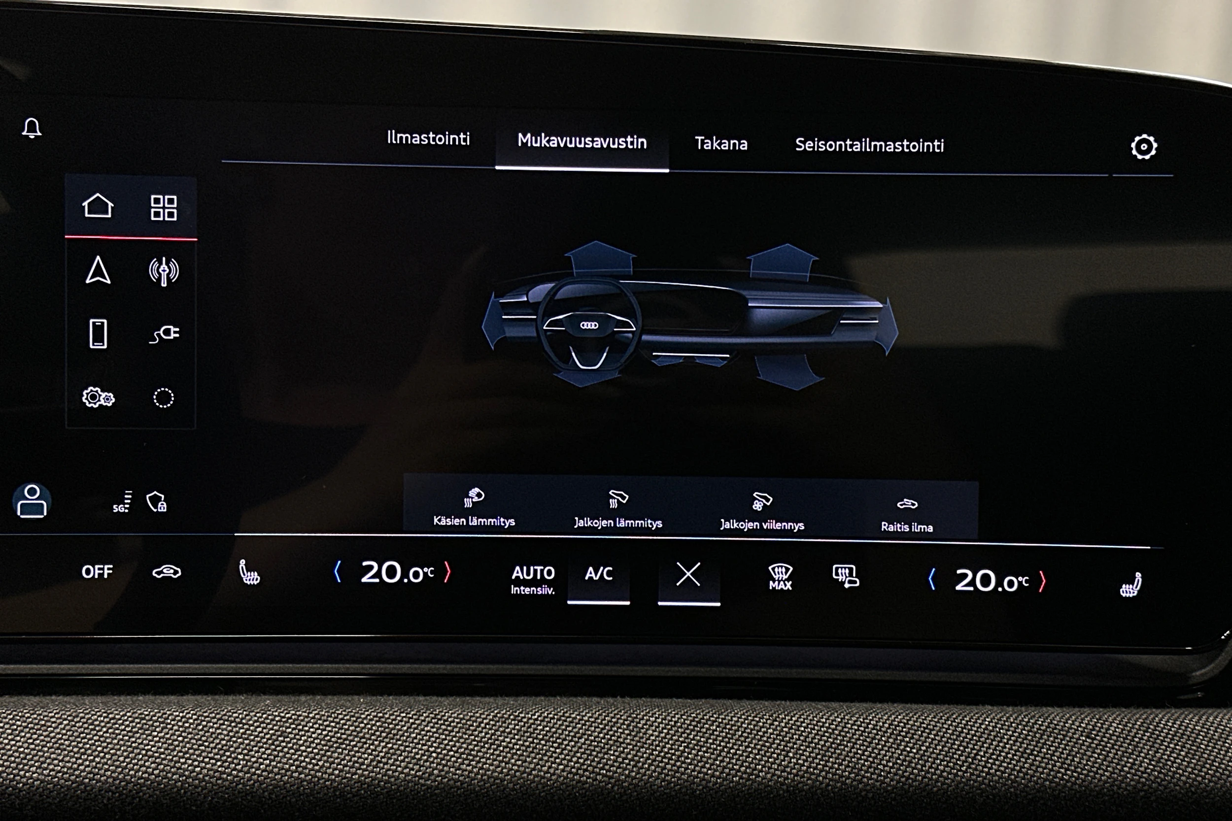 beige Audi A6 e-tron 2025 kuva 31.