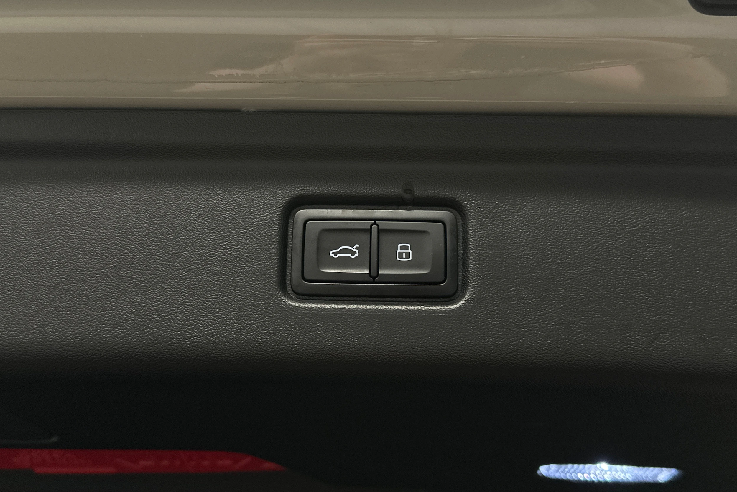 beige Audi A6 e-tron 2025 kuva 42.
