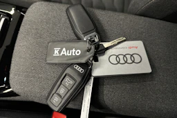 beige Audi A6 e-tron 2025 kuva 43.