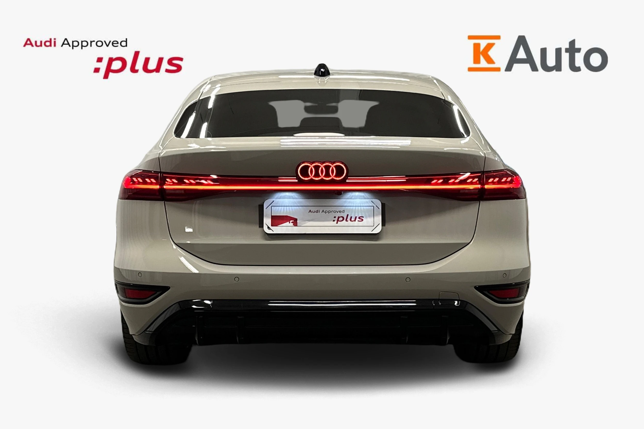 beige Audi A6 e-tron 2025 kuva 3.