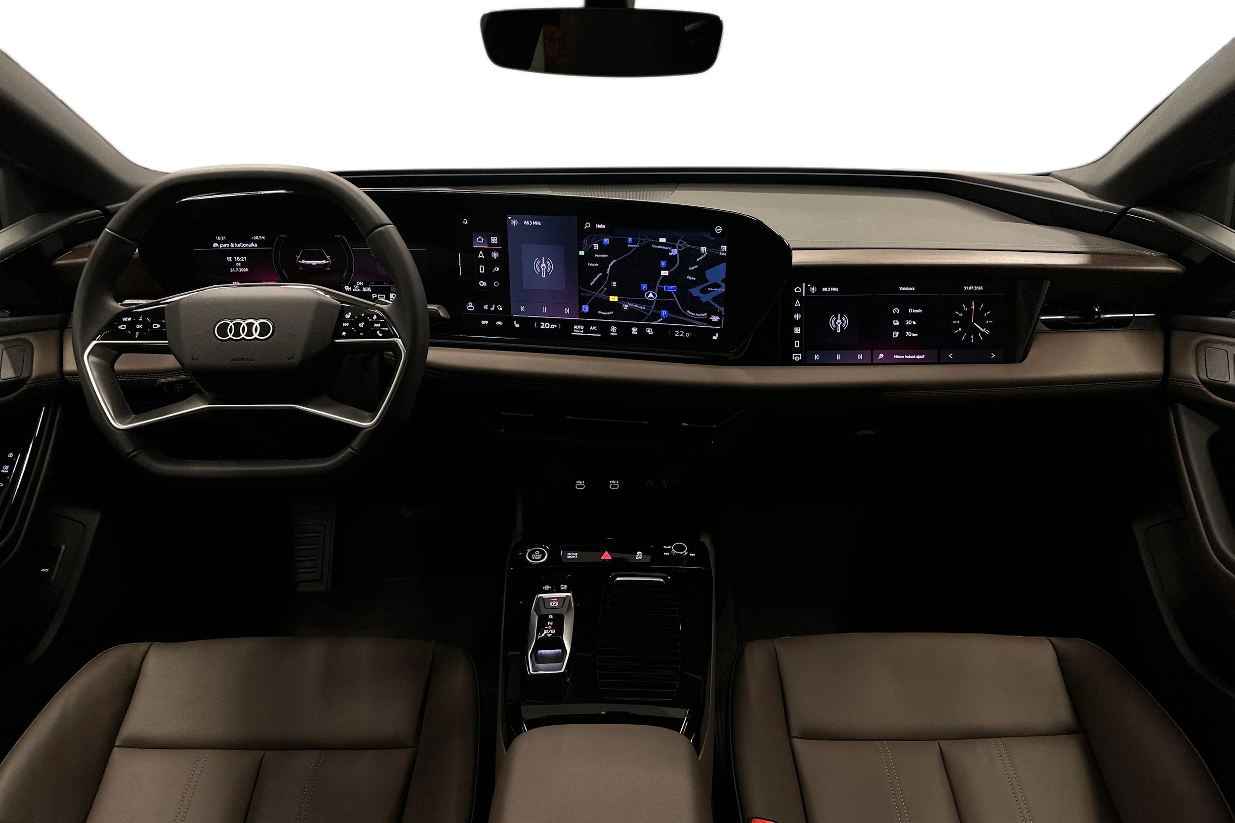 beige Audi A6 e-tron 2025 kuva 7.