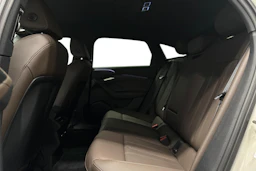 beige Audi A6 e-tron 2025 kuva 8.