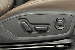 beige Audi A6 e-tron 2025 kuva 18.