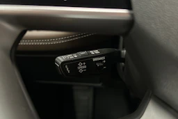 beige Audi A6 e-tron 2025 kuva 23.
