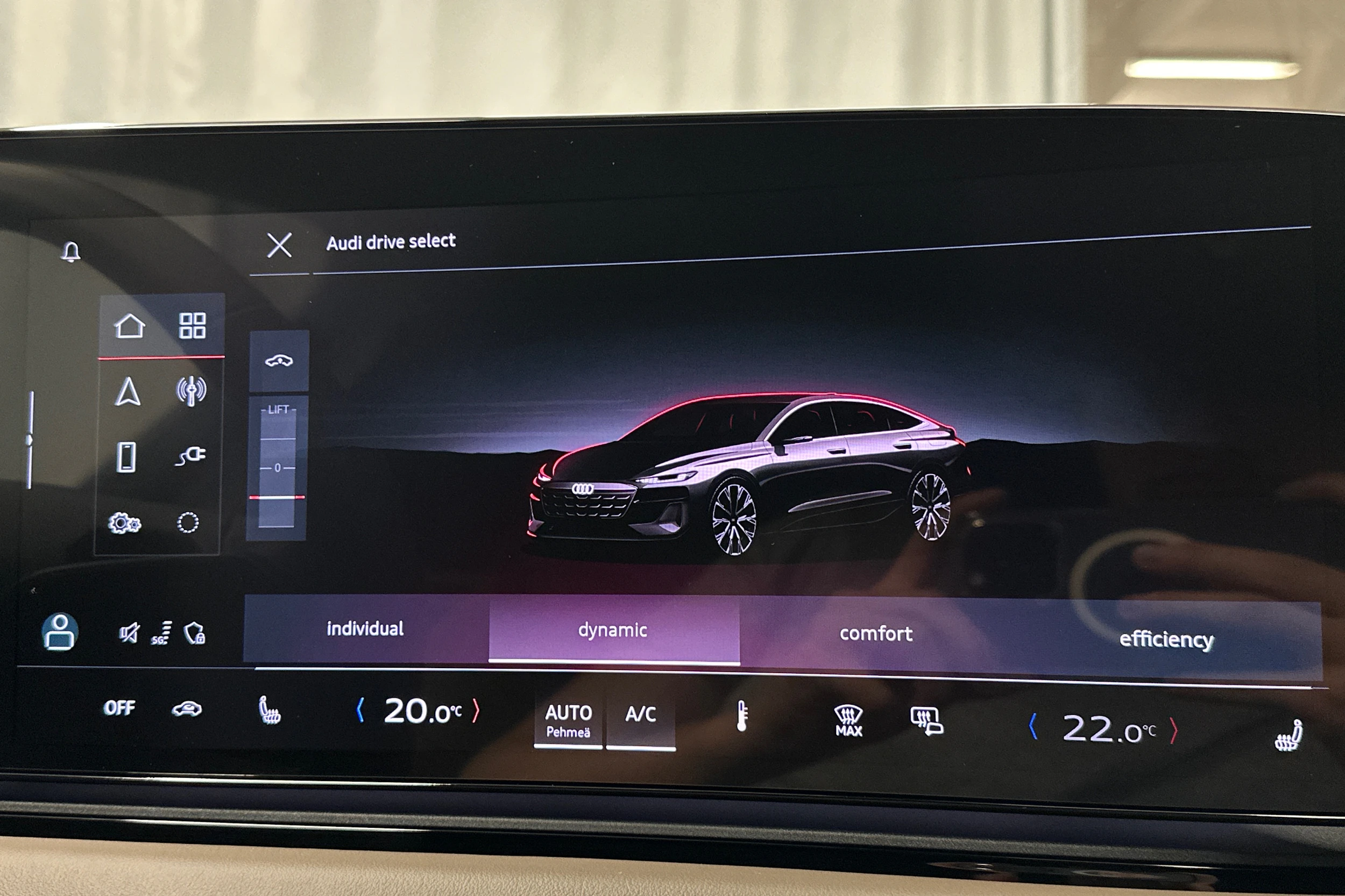 beige Audi A6 e-tron 2025 kuva 33.