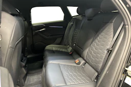 musta Audi A6 e-tron 2025 kuva 8.