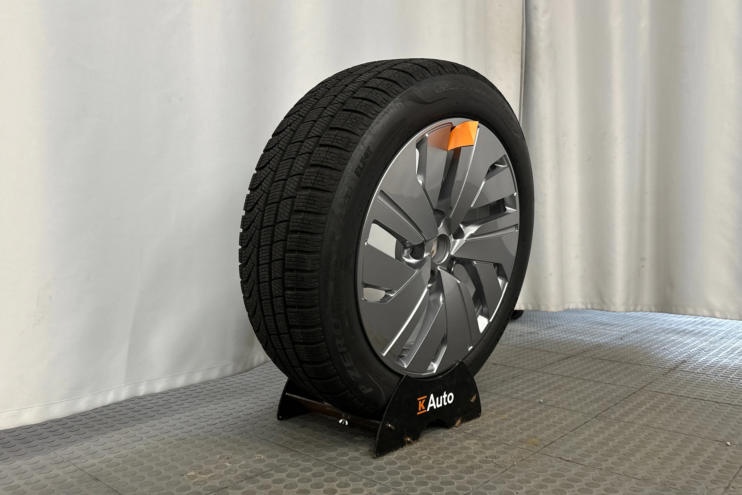 musta Audi A6 e-tron 2025 kuva 10.