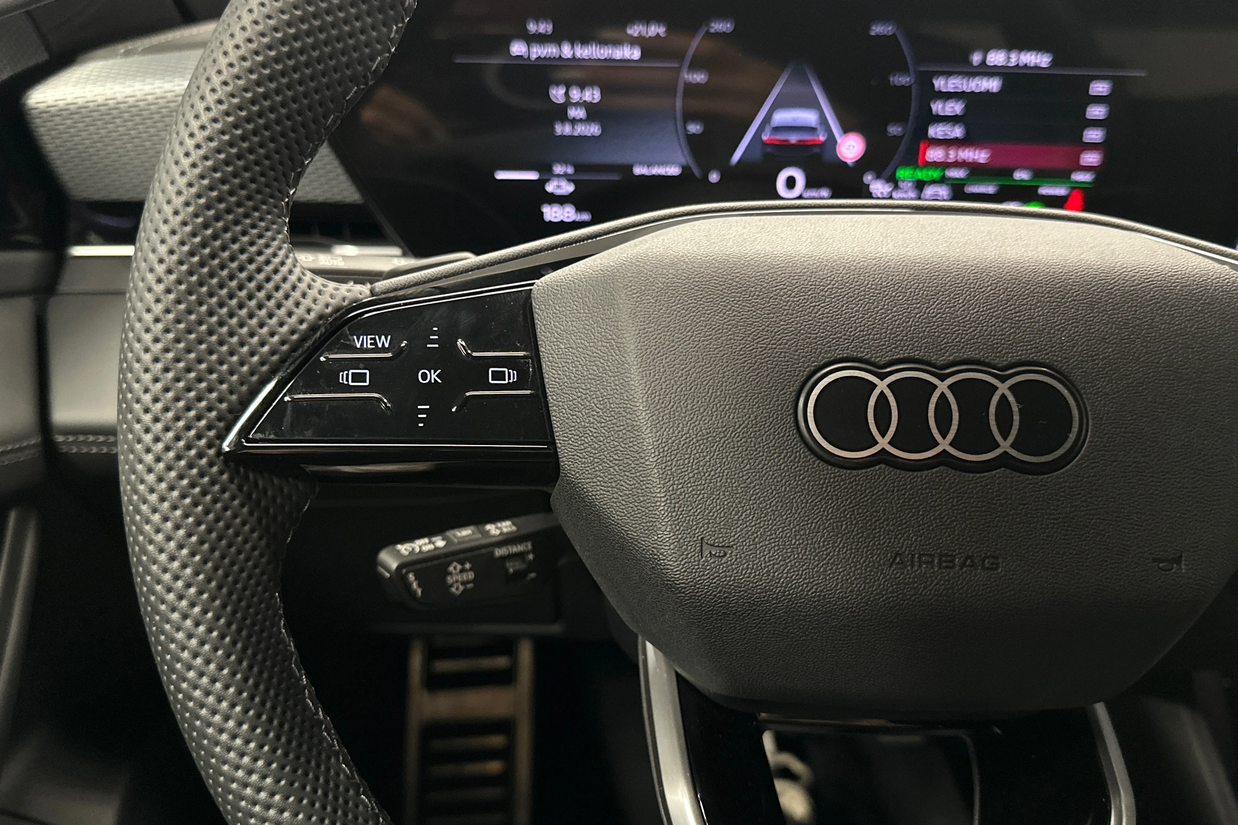 musta Audi A6 e-tron 2025 kuva 11.