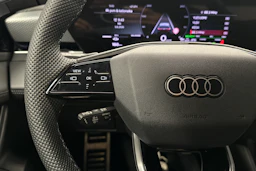 musta Audi A6 e-tron 2025 kuva 11.