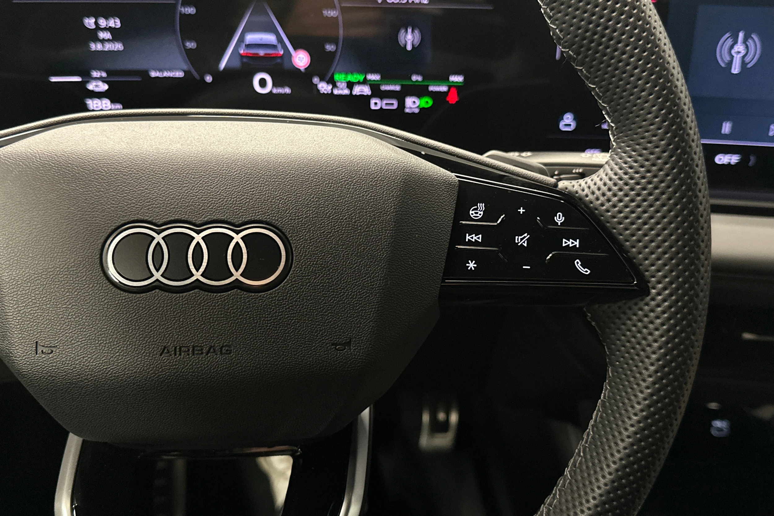 musta Audi A6 e-tron 2025 kuva 12.