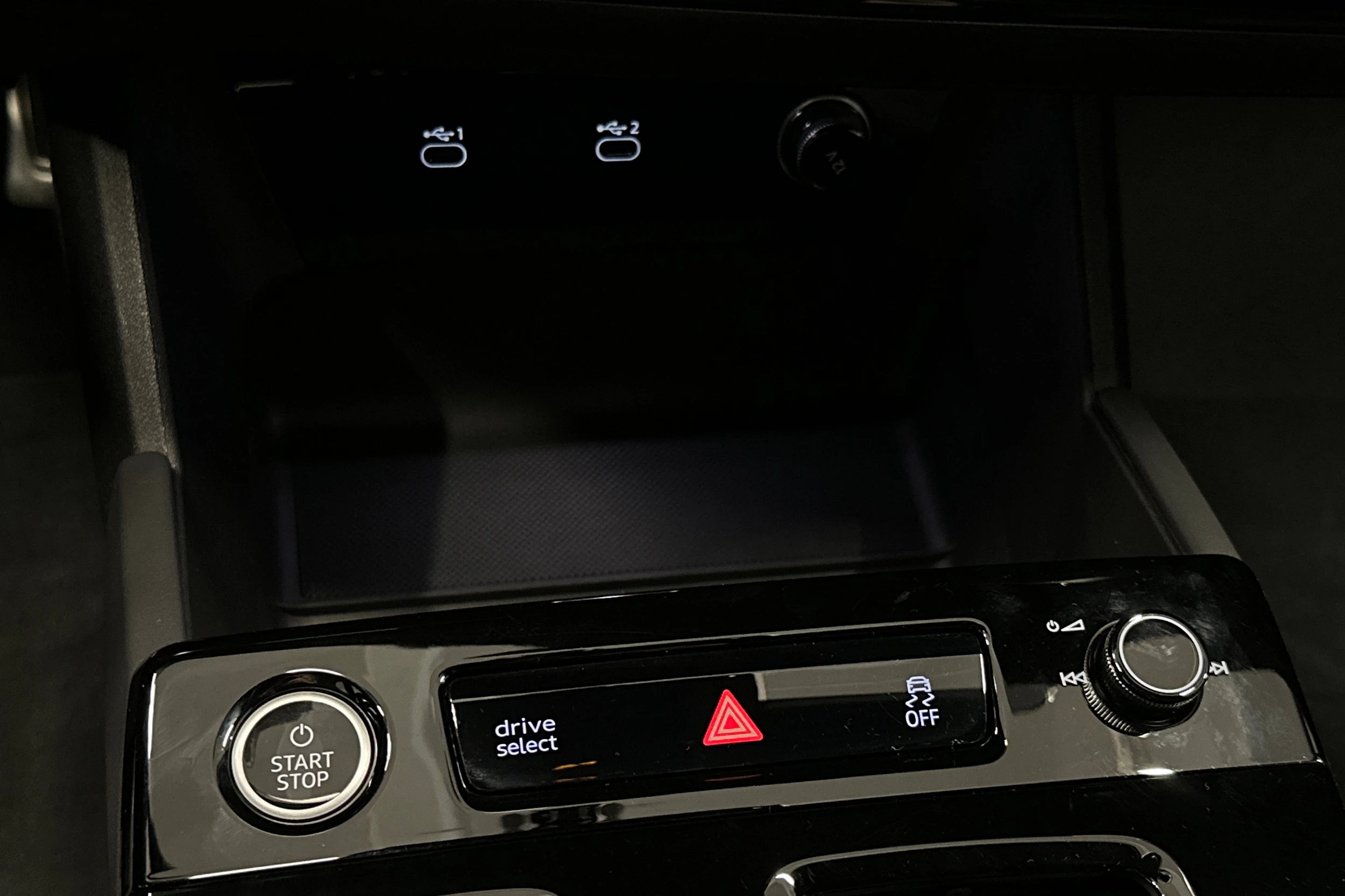 musta Audi A6 e-tron 2025 kuva 32.