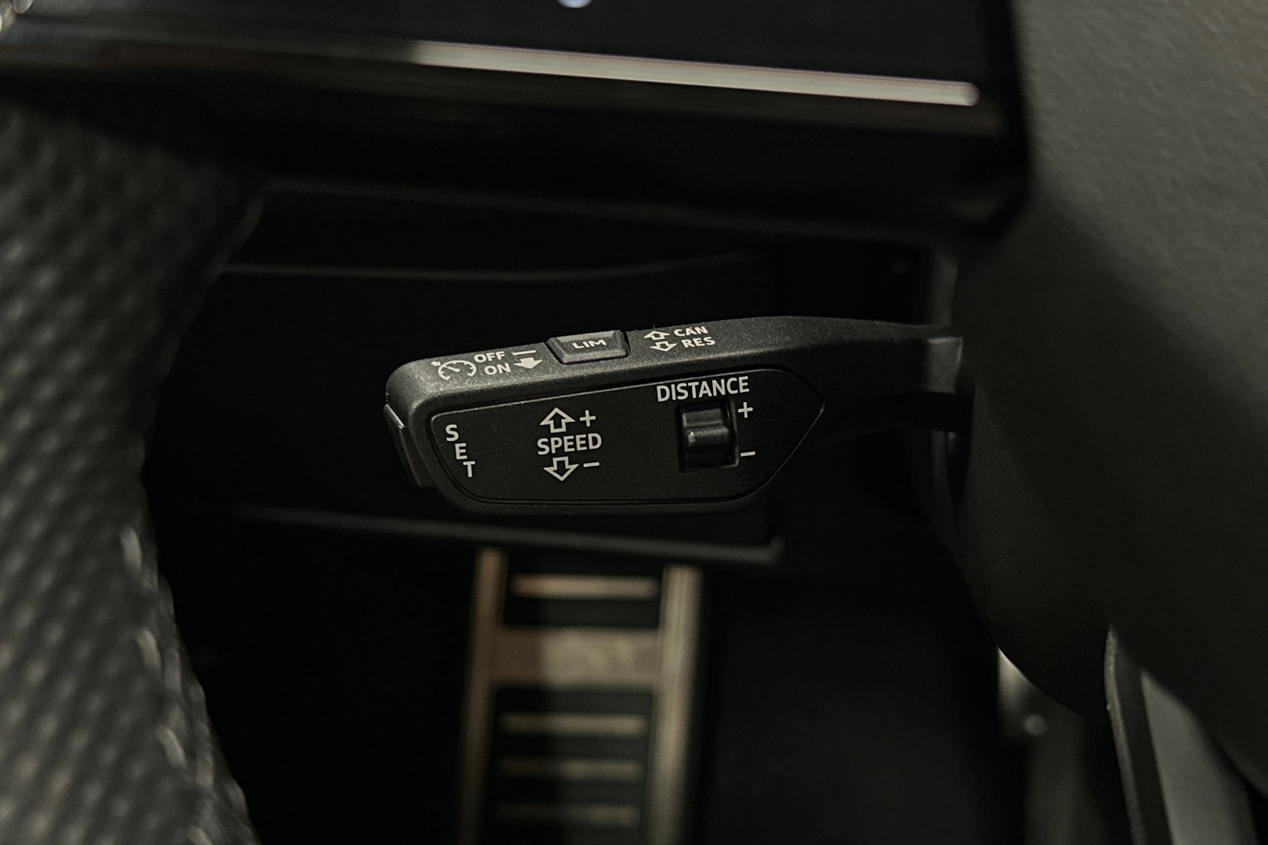 harmaa Audi A6 e-tron 2025 kuva 21.