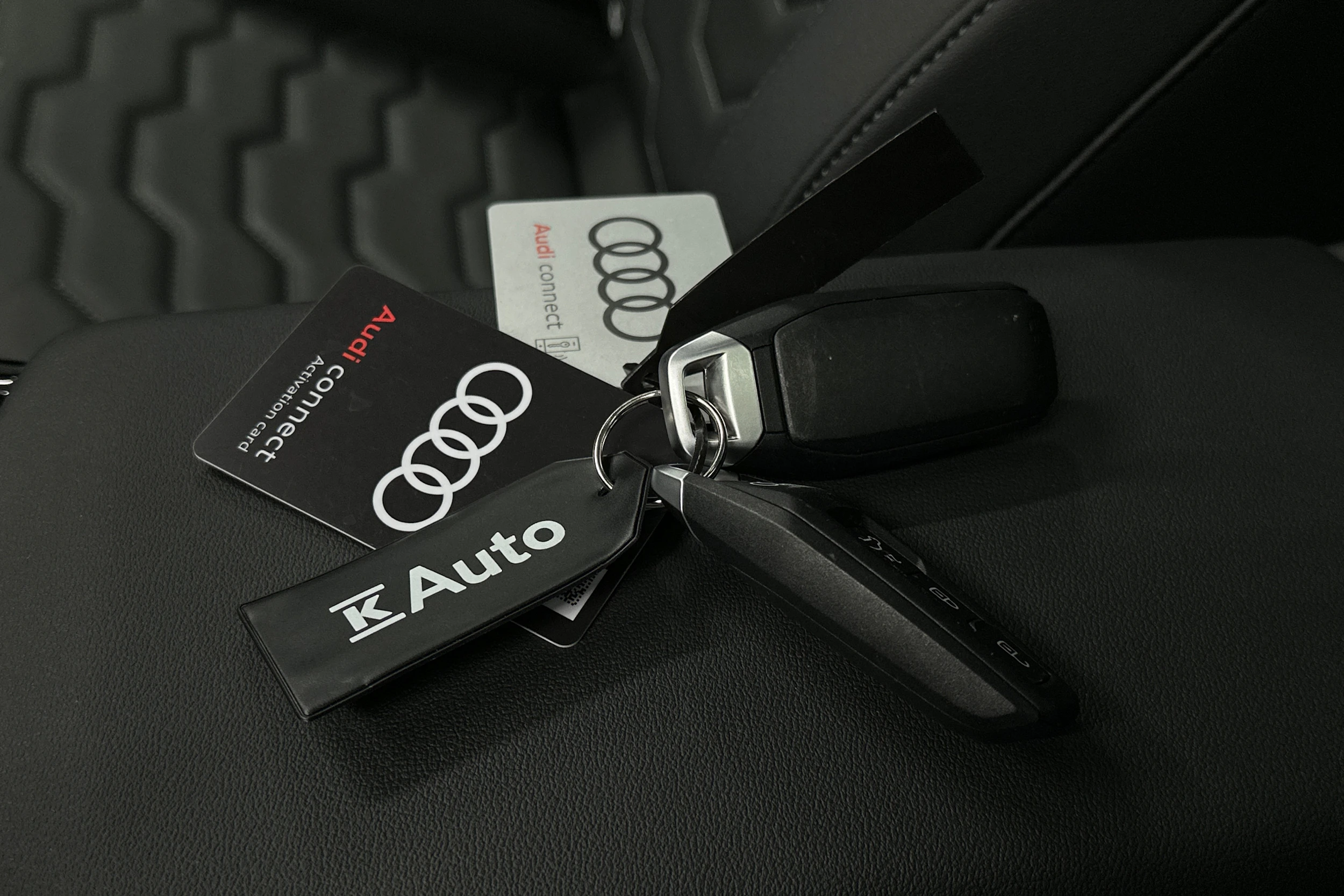 harmaa Audi A6 e-tron 2025 kuva 35.