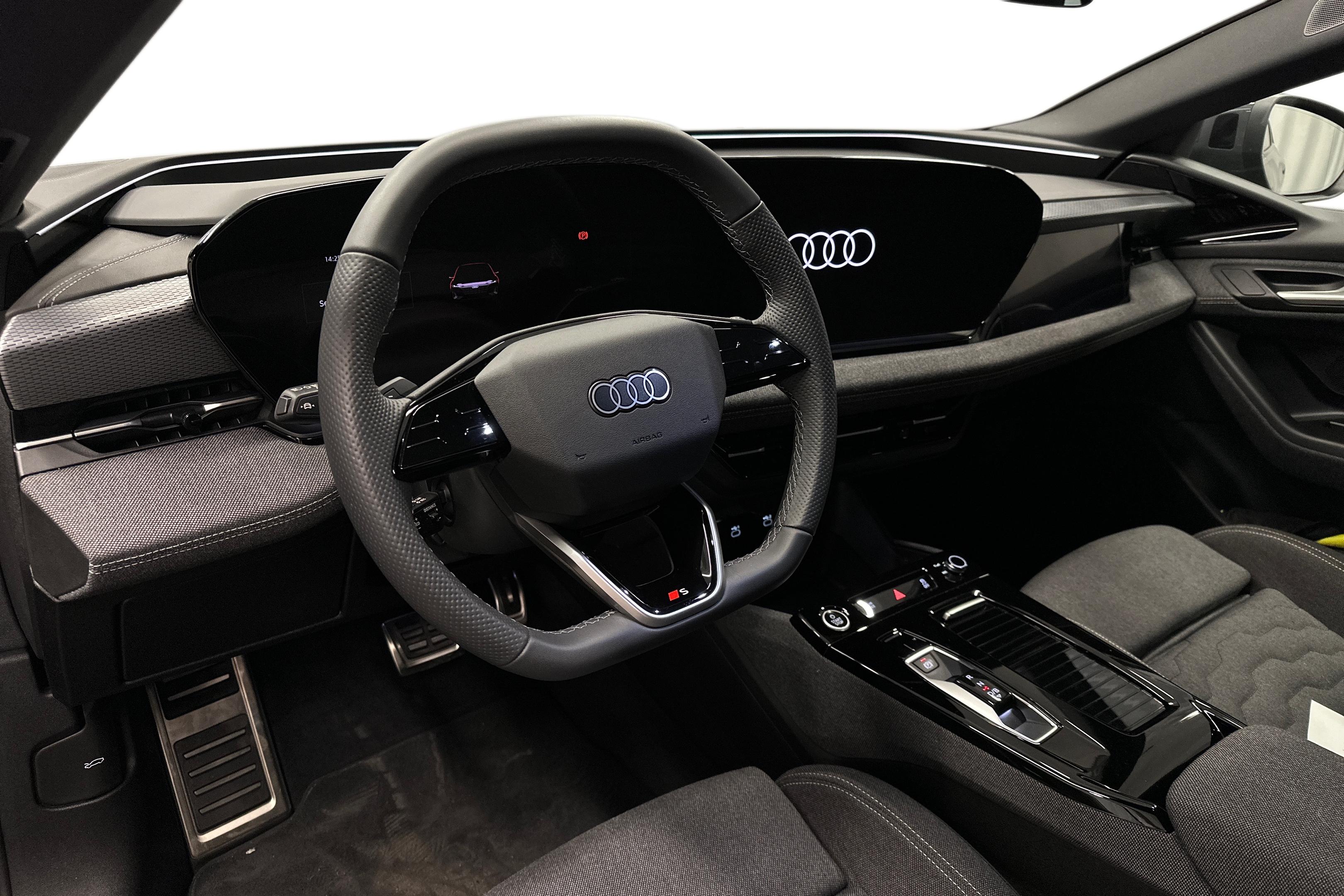Audi A6 e-tron Avant S Line 2025, photo 6/44