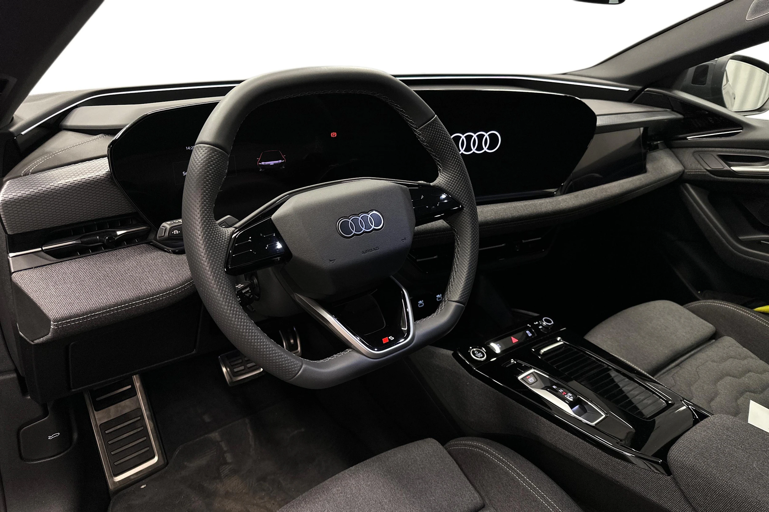 harmaa Audi A6 e-tron 2025 kuva 6.