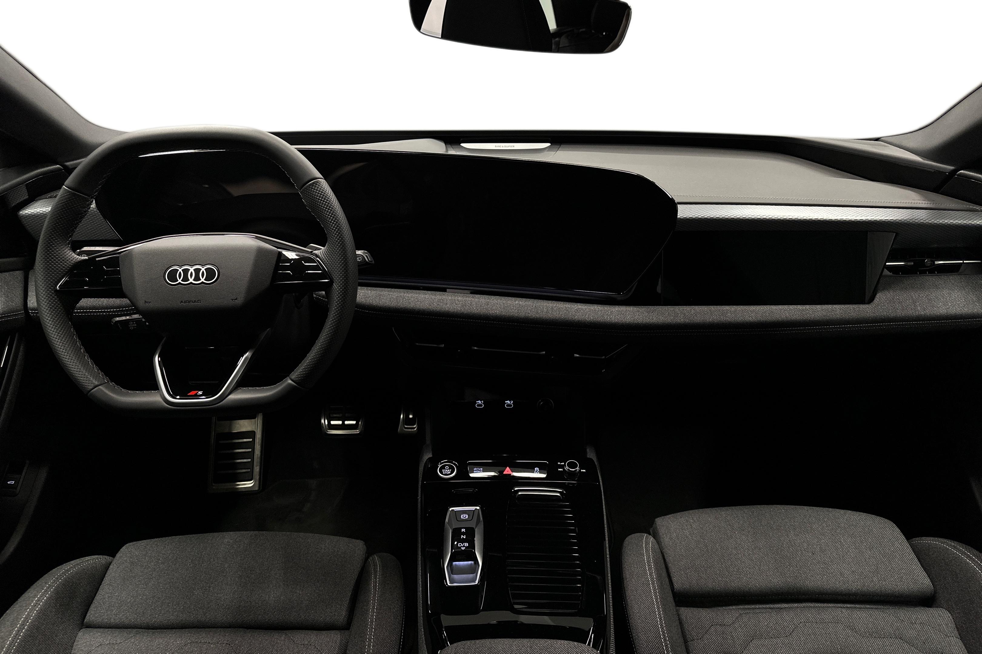 Audi A6 e-tron Avant S Line 2025, photo 7/44
