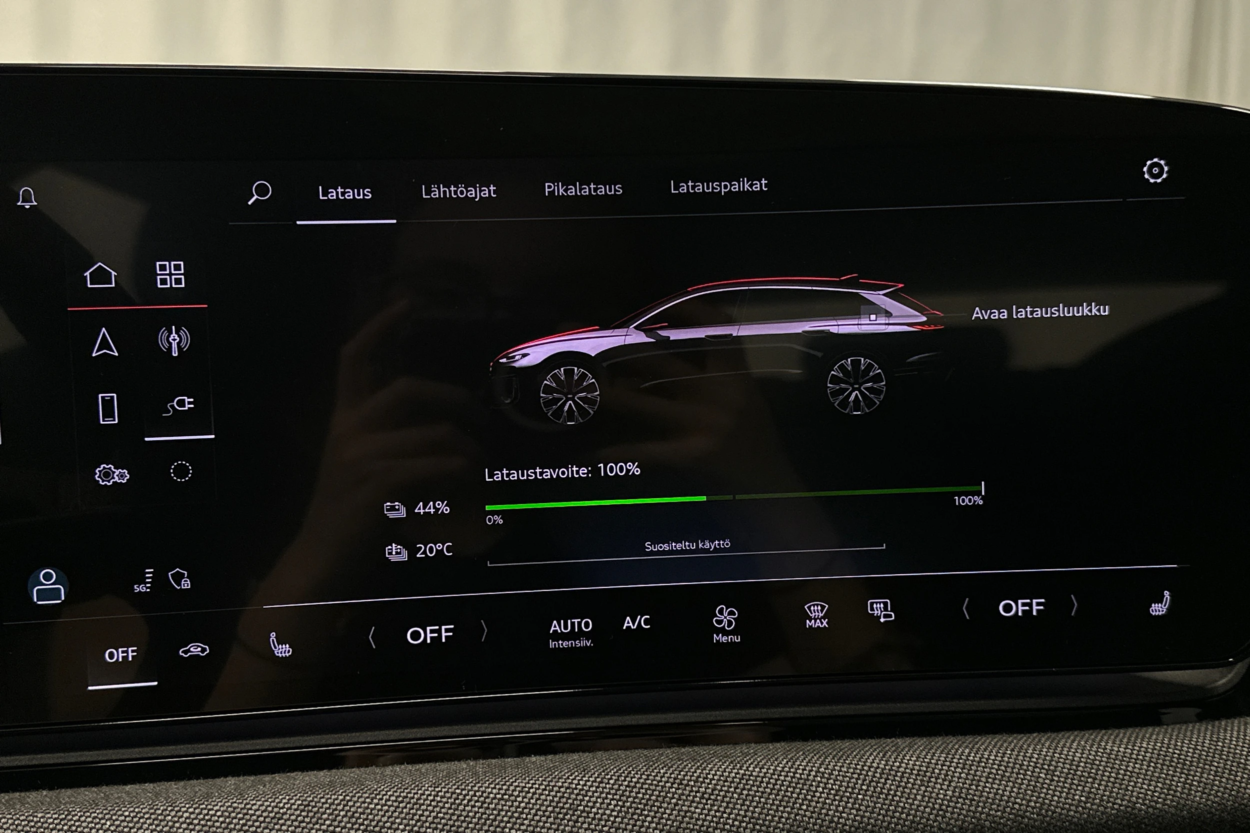 sininen Audi A6 e-tron 2025 kuva 25.