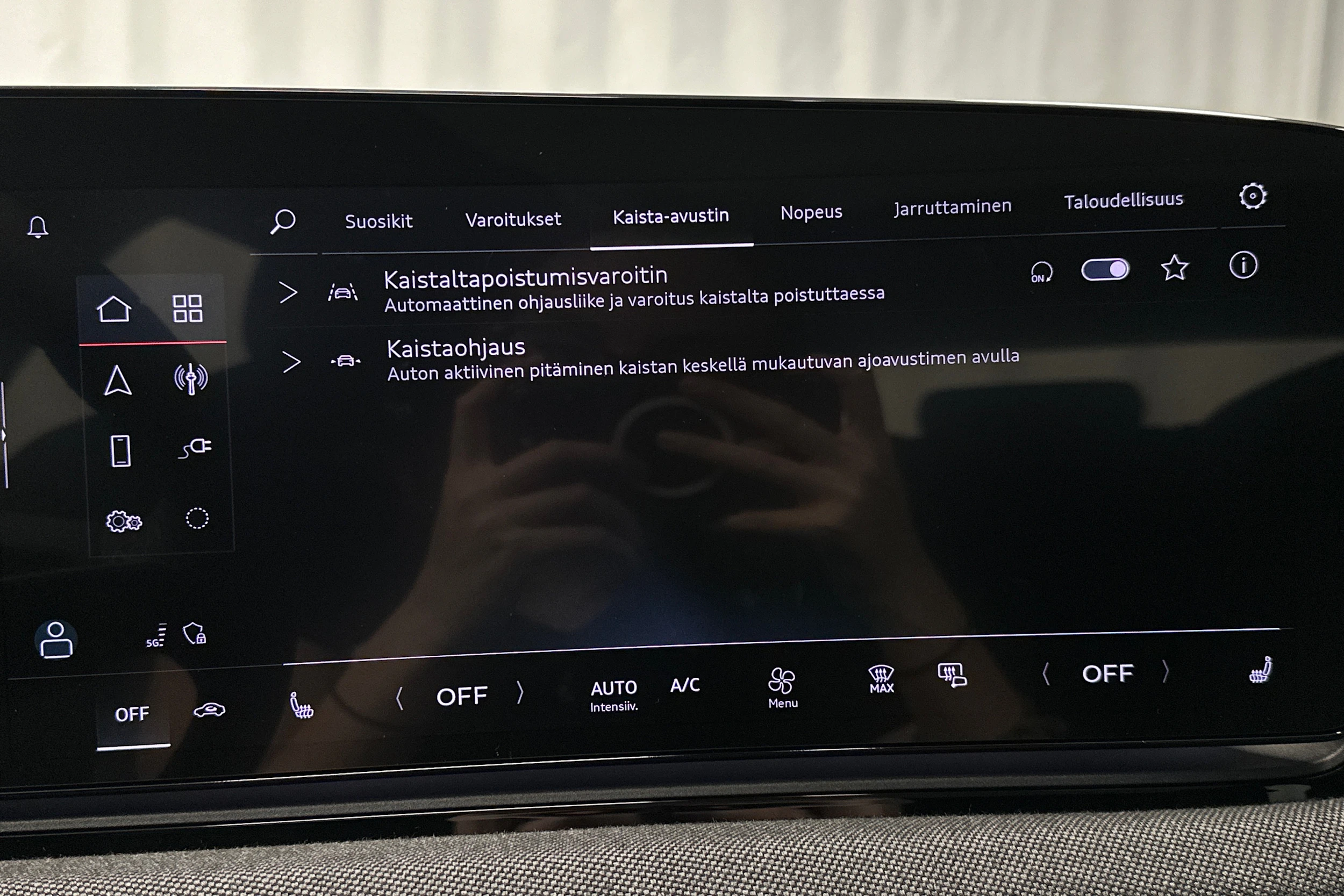 sininen Audi A6 e-tron 2025 kuva 27.