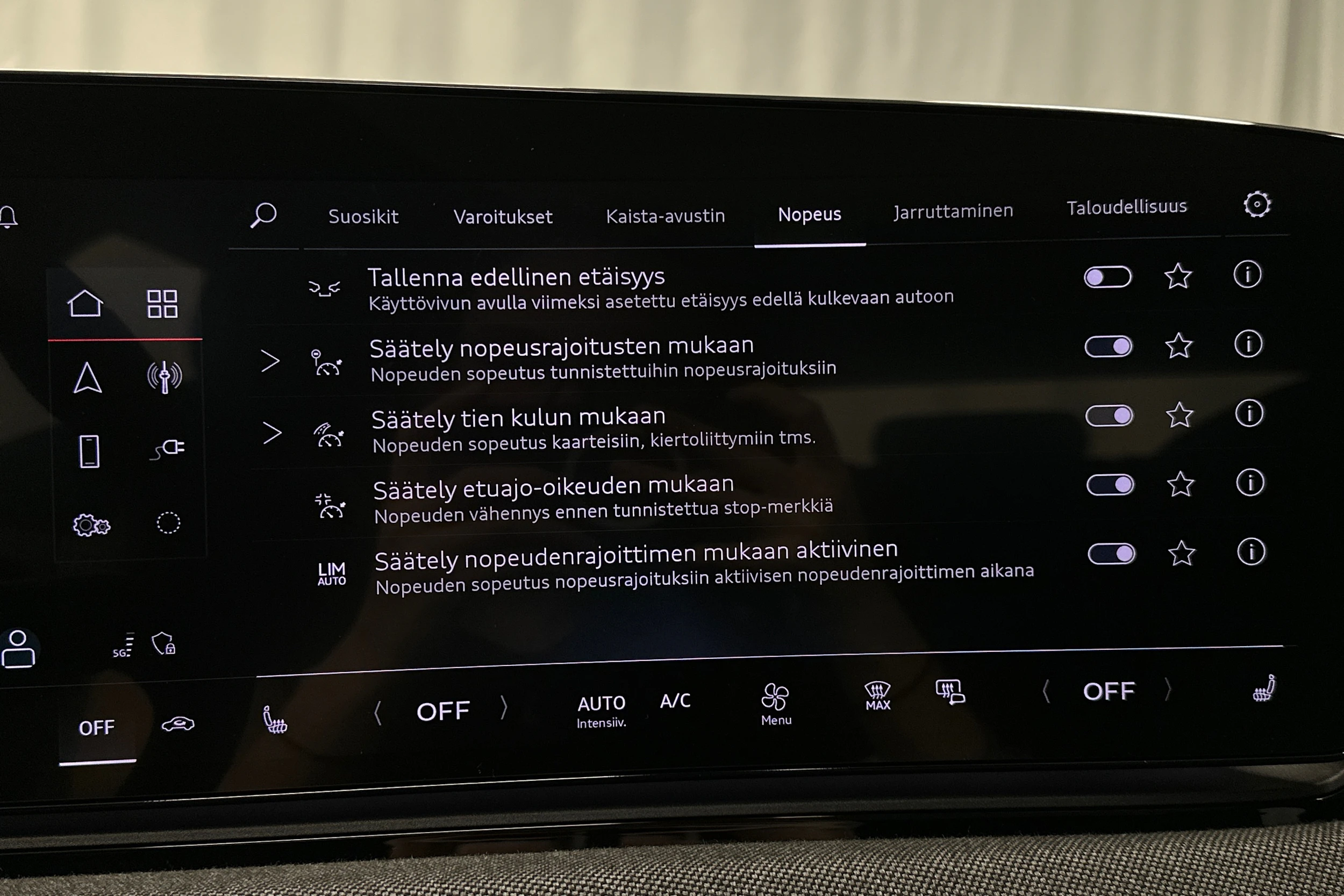 sininen Audi A6 e-tron 2025 kuva 28.