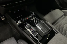 sininen Audi A6 e-tron 2025 kuva 34.