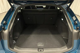 sininen Audi A6 e-tron 2025 kuva 38.