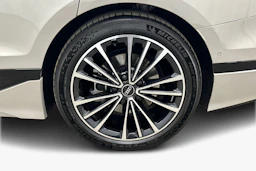 beige Audi A6 e-tron 2025 kuva 9.