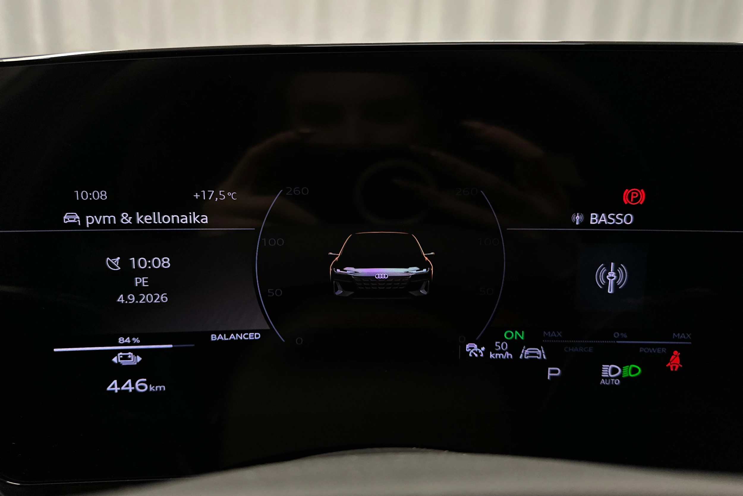 beige Audi A6 e-tron 2025 kuva 13.