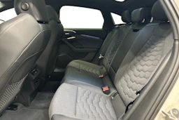 keltainen Audi A6 e-tron 2025 kuva 8.