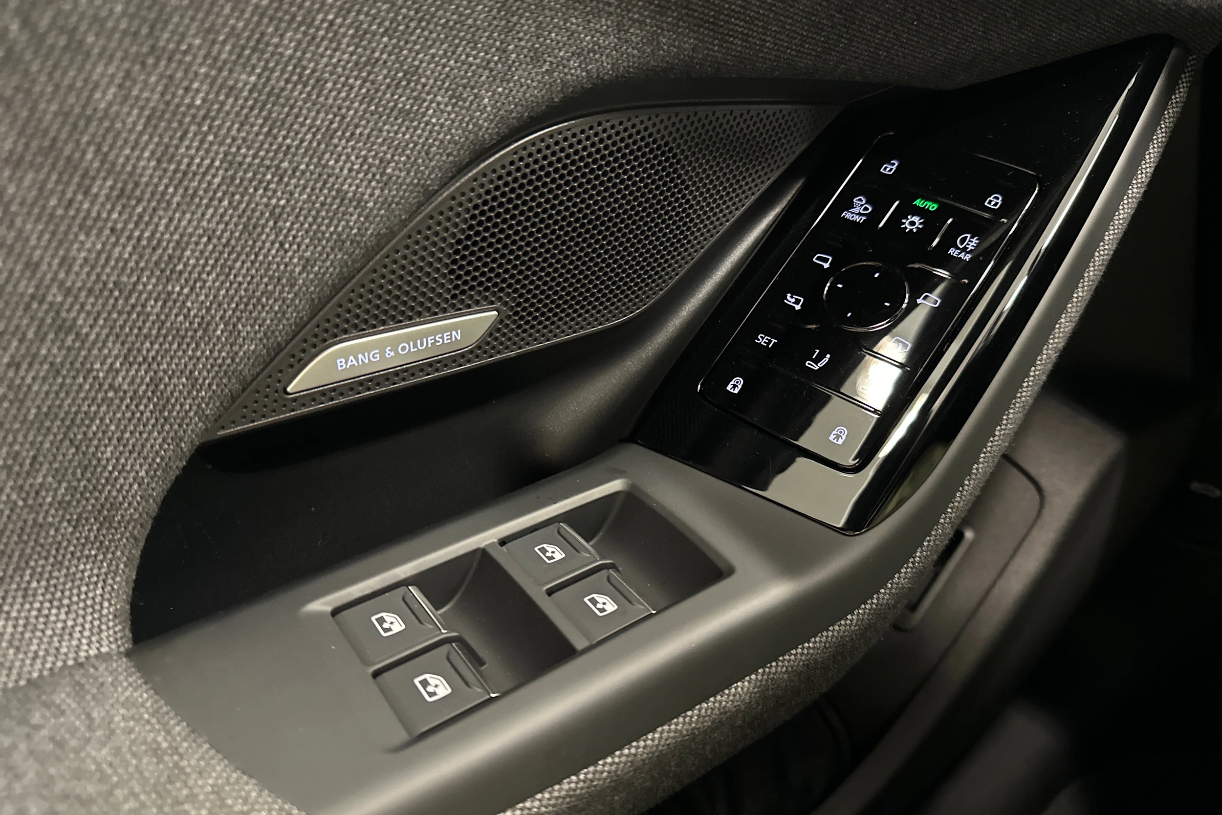 keltainen Audi A6 e-tron 2025 kuva 23.