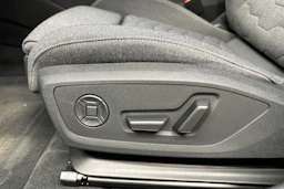 keltainen Audi A6 e-tron 2025 kuva 25.