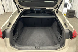 keltainen Audi A6 e-tron 2025 kuva 27.