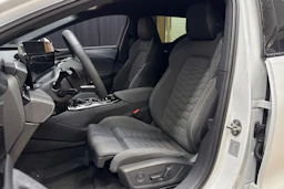 valkoinen Audi A6 e-tron 2025 kuva 4.