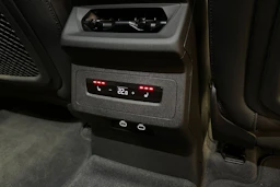 valkoinen Audi A6 e-tron 2025 kuva 14.