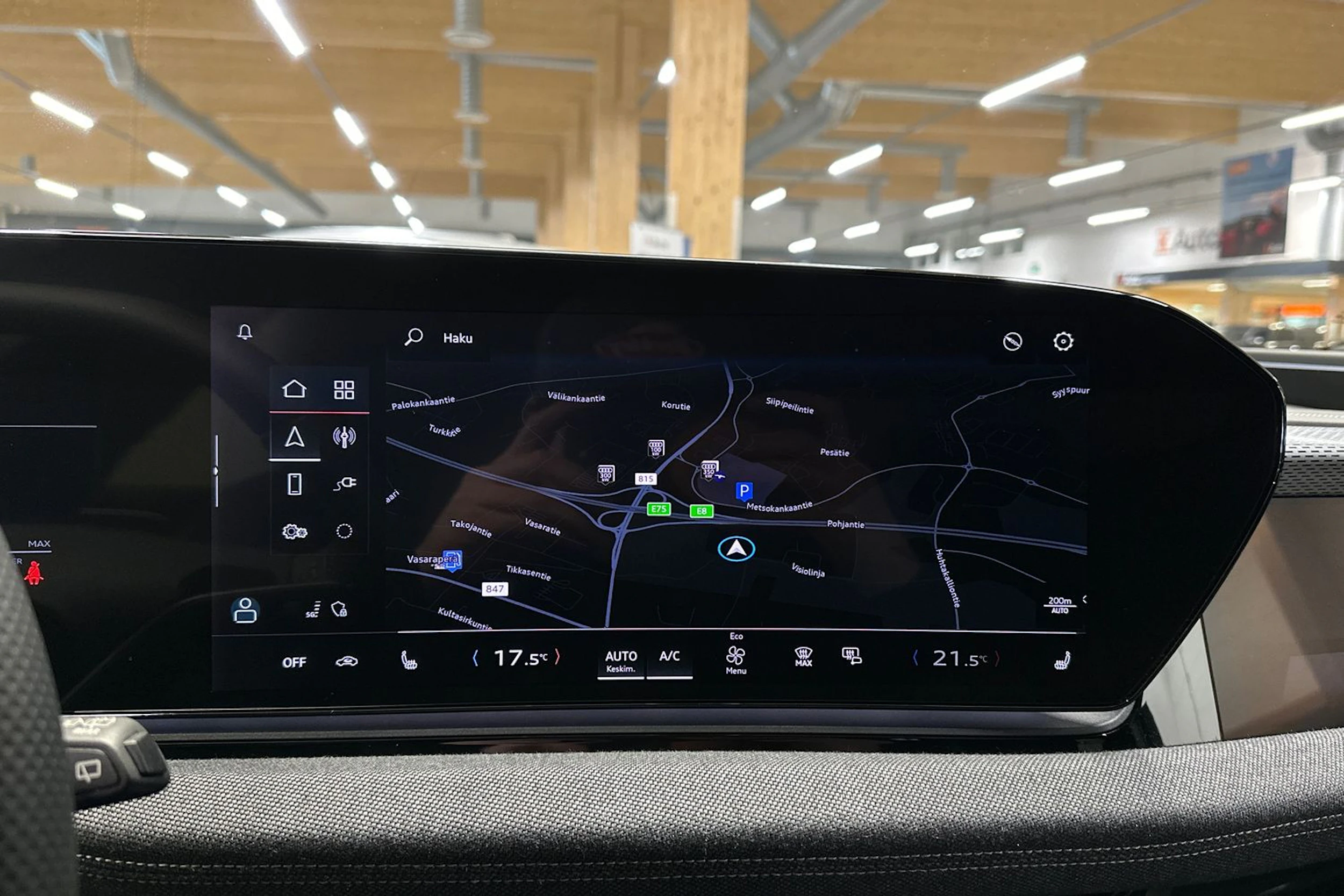 valkoinen Audi A6 e-tron 2025 kuva 17.