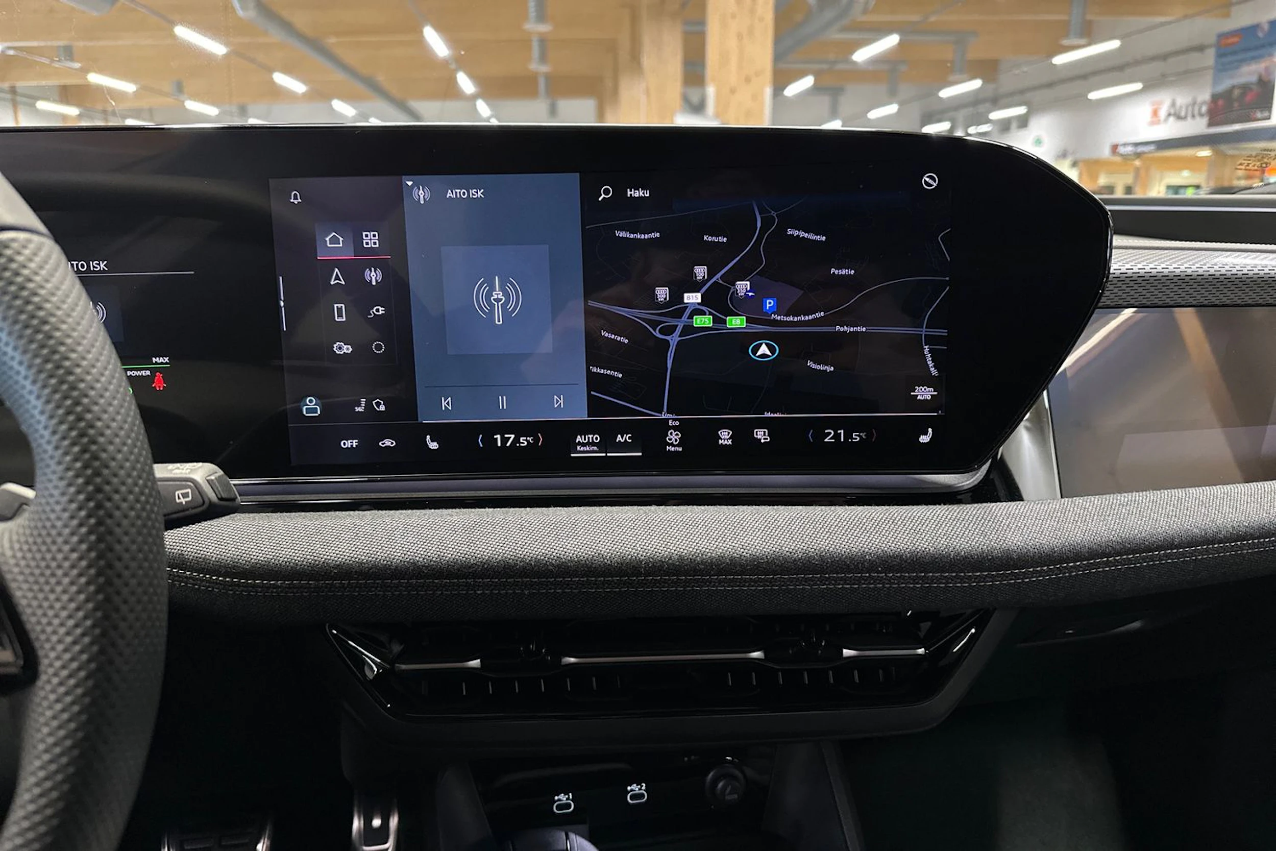 valkoinen Audi A6 e-tron 2025 kuva 21.