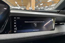 valkoinen Audi A6 e-tron 2025 kuva 23.