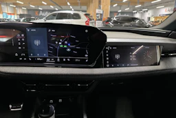 valkoinen Audi A6 e-tron 2025 kuva 24.