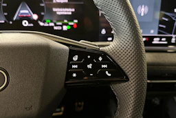 valkoinen Audi A6 e-tron 2025 kuva 28.