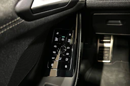 valkoinen Audi A6 e-tron 2025 kuva 30.