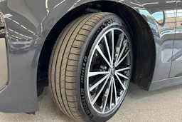 harmaa Audi A6 e-tron 2025 kuva 10.