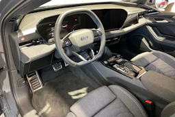 harmaa Audi A6 e-tron 2025 kuva 6.