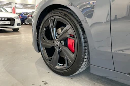 harmaa Audi A6 e-tron 2025 kuva 10.
