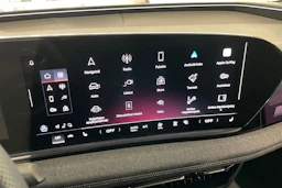 harmaa Audi A6 e-tron 2025 kuva 16.