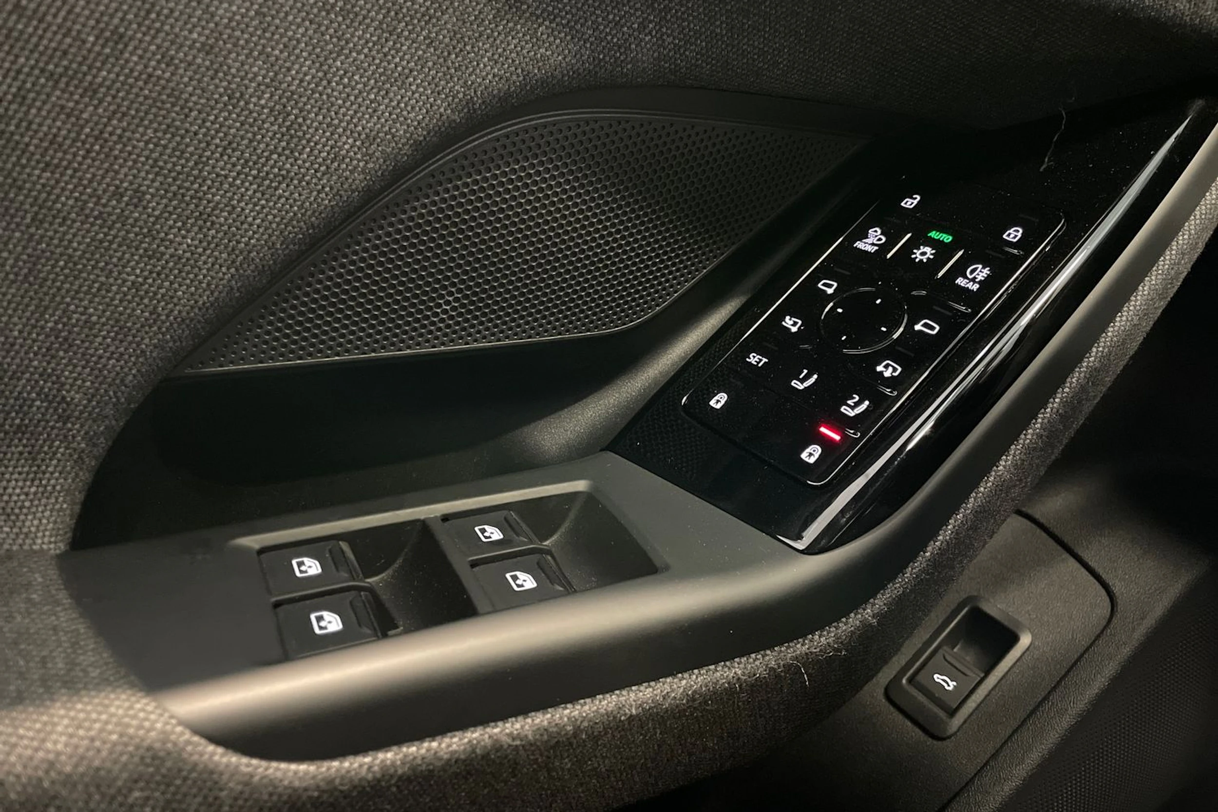harmaa Audi A6 e-tron 2025 kuva 28.