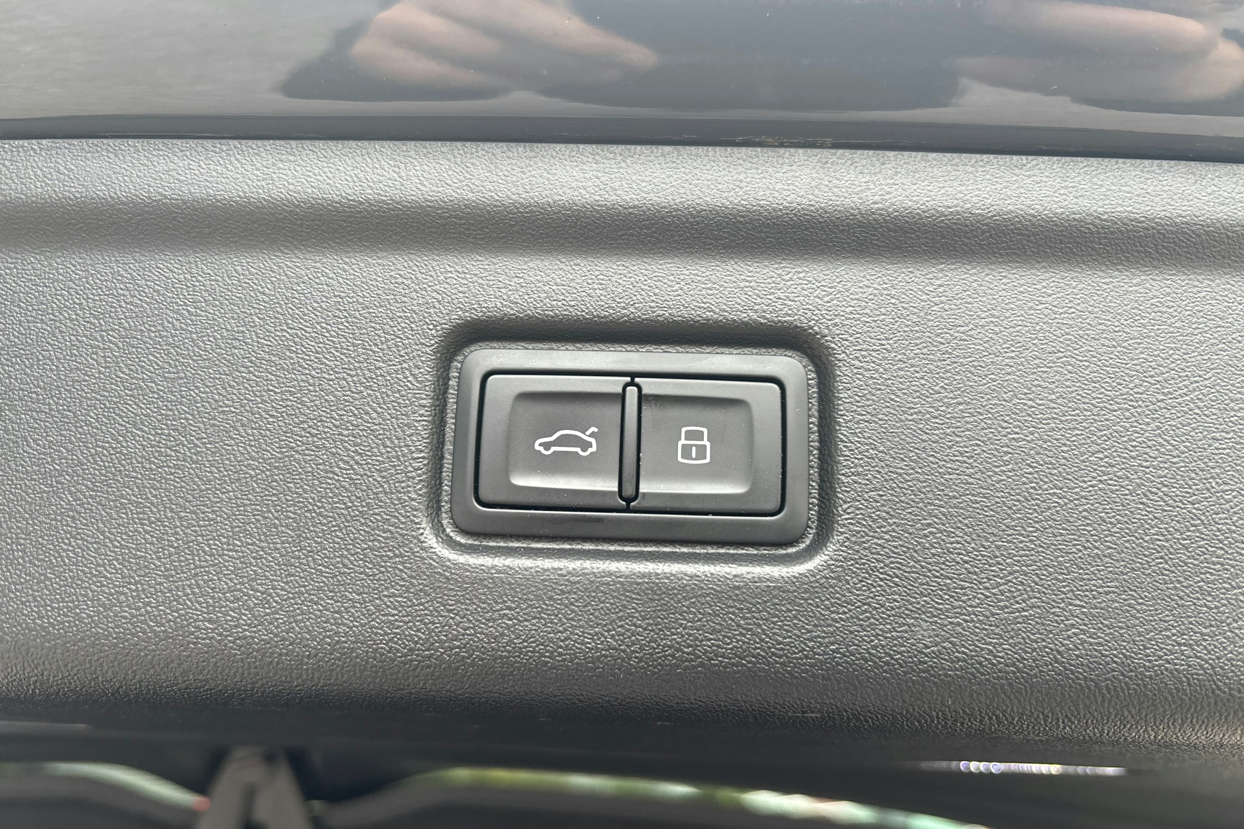 harmaa Audi A6 e-tron 2025 kuva 18.