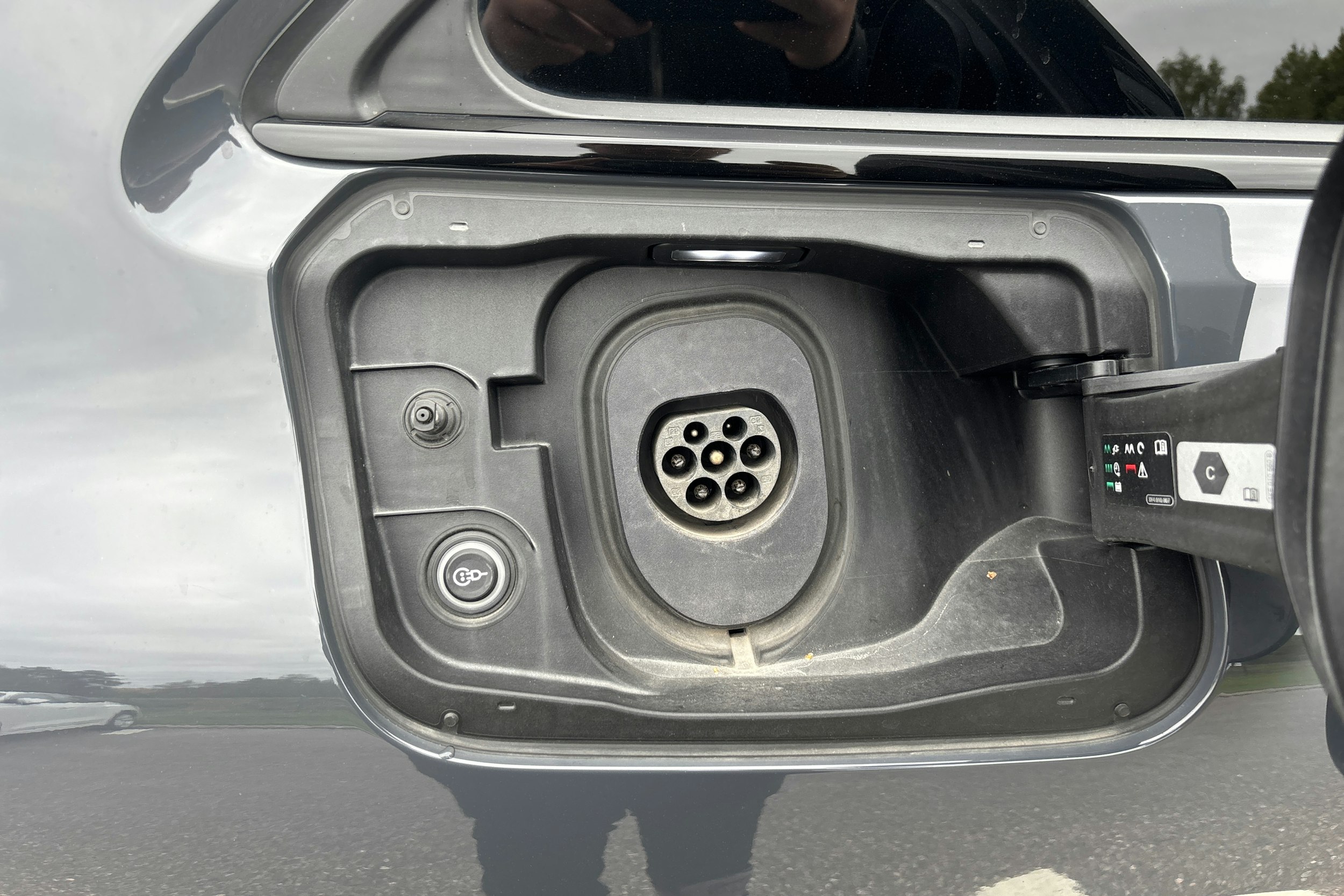 harmaa Audi A6 e-tron 2025 kuva 19.