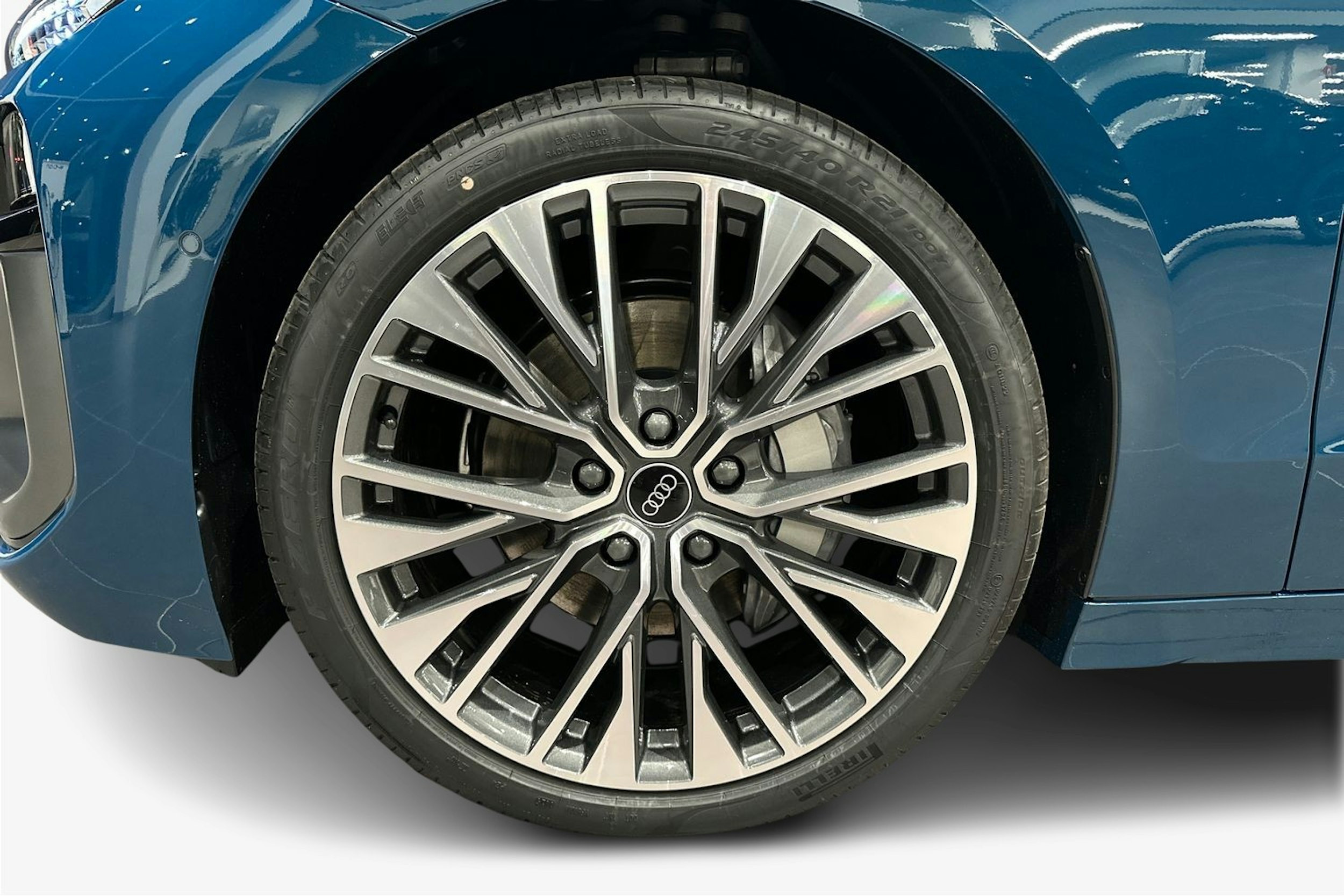 sininen Audi A6 e-tron 2025 kuva 9.