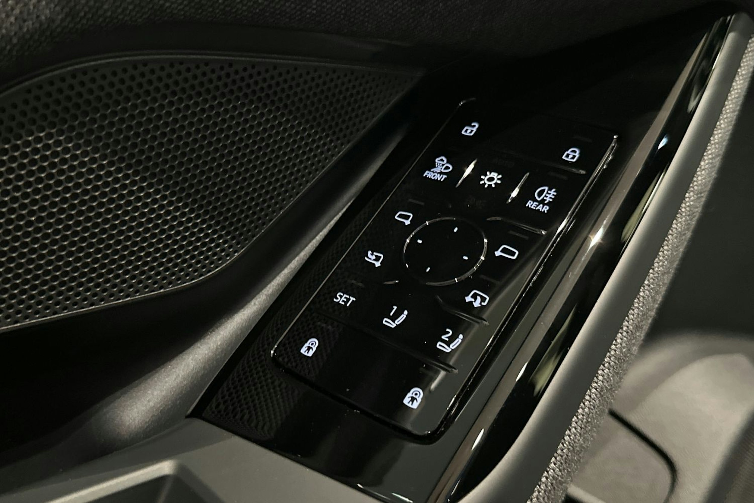 sininen Audi A6 e-tron 2025 kuva 16.