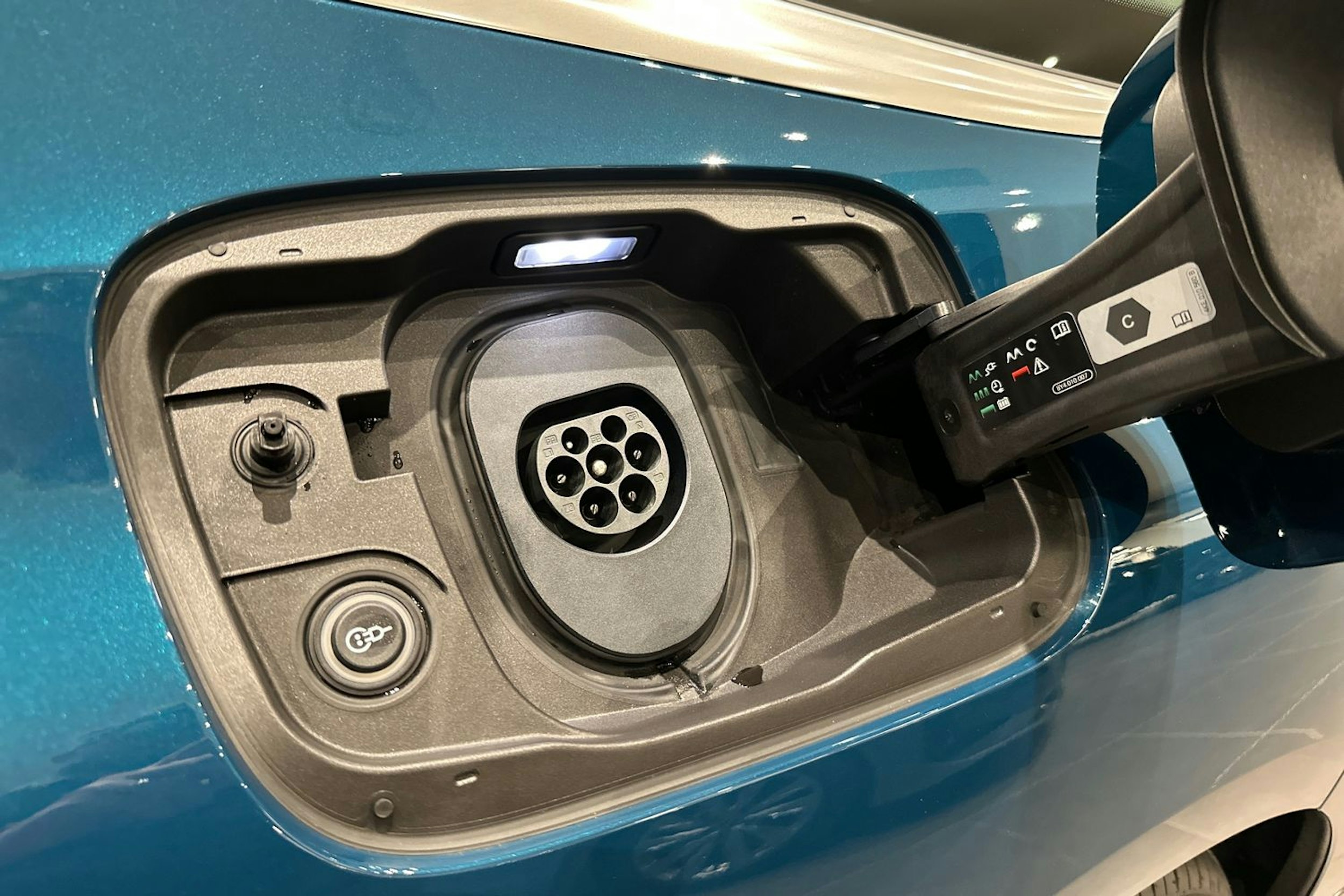 sininen Audi A6 e-tron 2025 kuva 25.