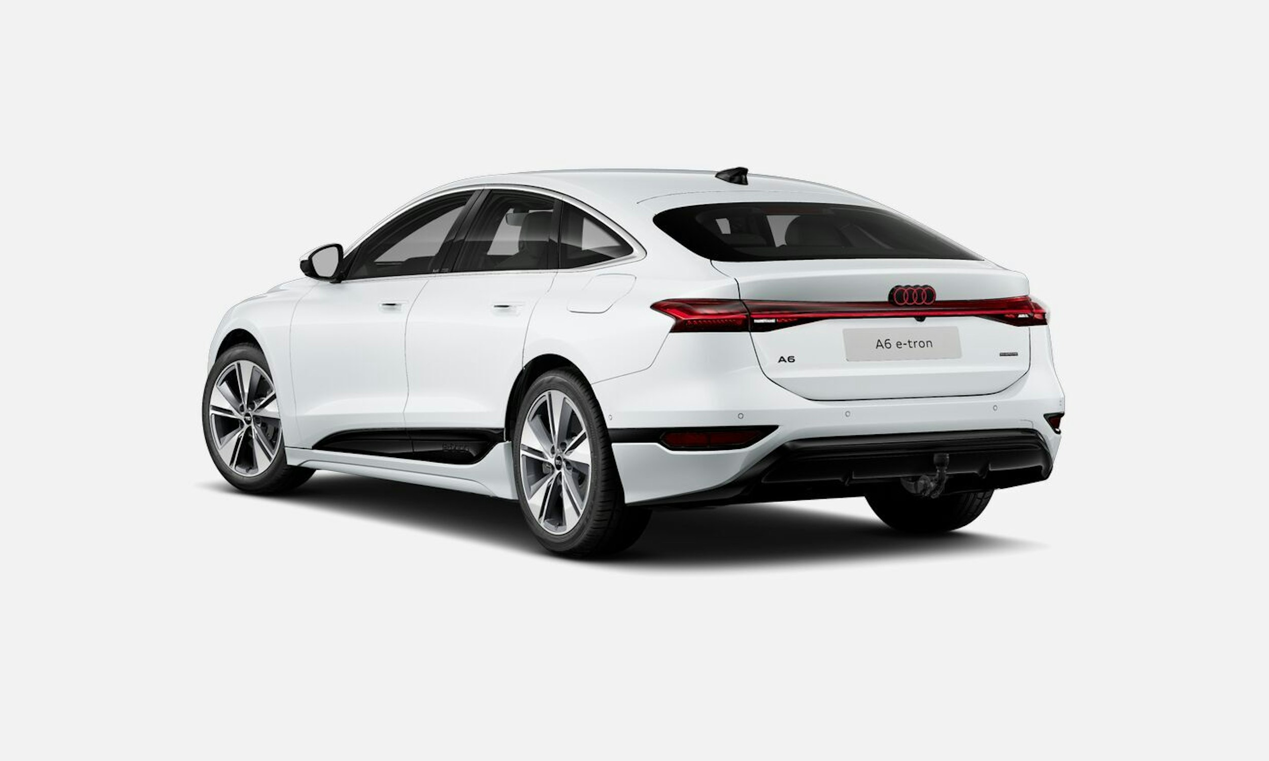 valkoinen Audi A6 e-tron 2025 kuva 5.